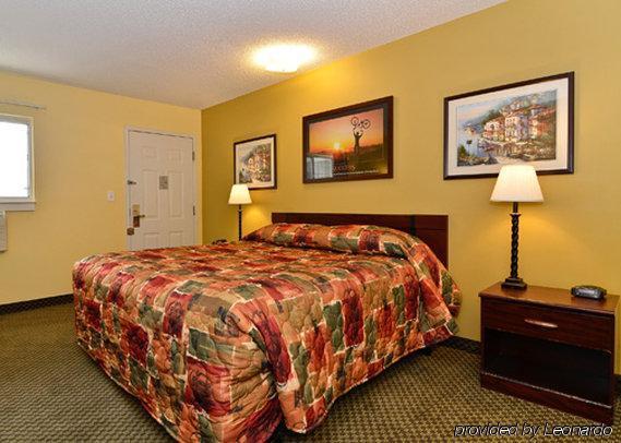 Suburban Studios Charlotte-Ballantyne Pineville Room photo