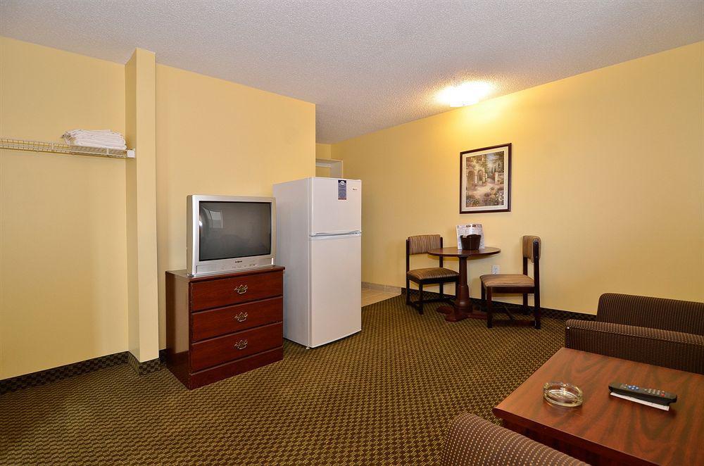 Suburban Studios Charlotte-Ballantyne Pineville Exterior photo